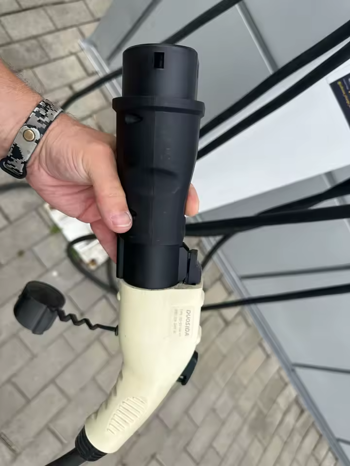 files/reviews_ev_adapter_charger_2.png